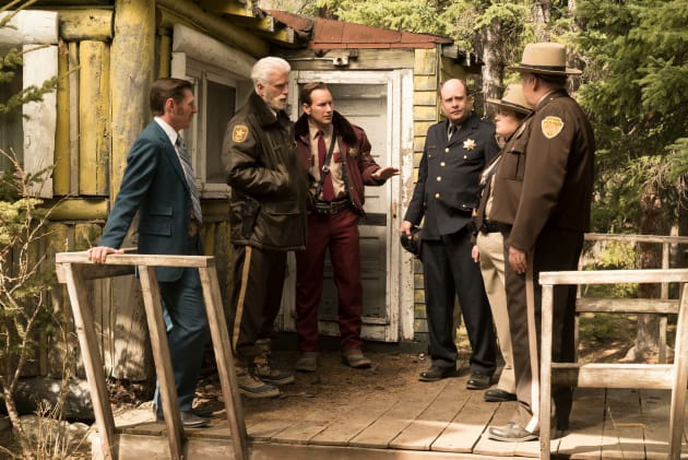 Law Enforcement Strategizes - Fargo Season 2 Episode 9