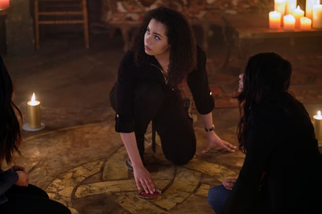 Alternate Realities - Charmed (2018)