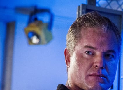 The Last Ship Season 2 Episode 9 Review: Uneasy Lies the Head - TV Fanatic