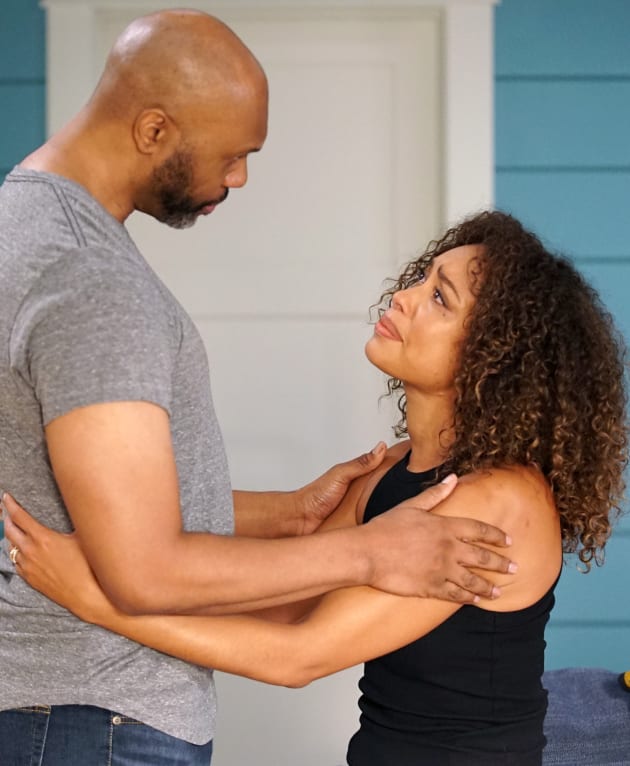 Loving New couple - Tall - 9-1-1: Lone Star Season 2 Episode 1
