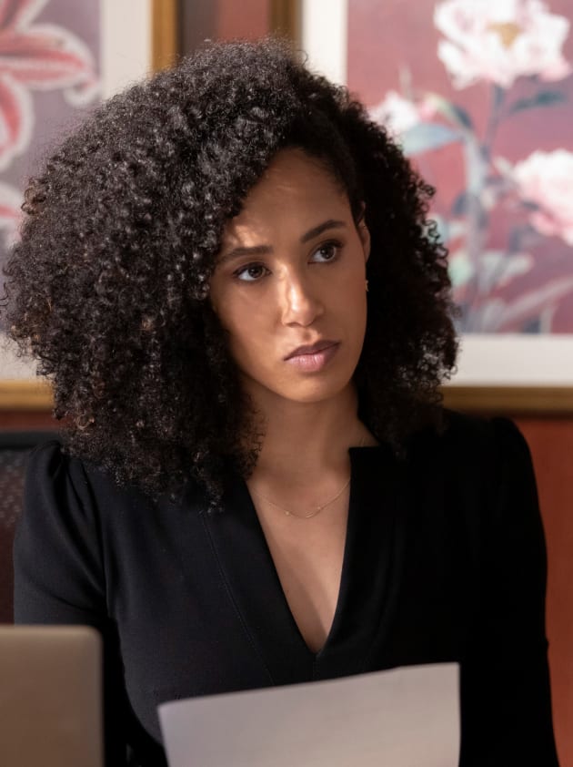 Evie's Job Offer - Tall - New Amsterdam Season 2 Episode 9