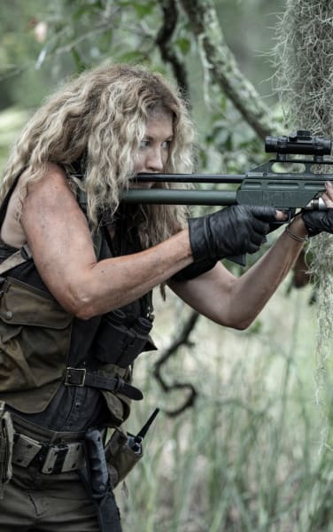 June Takes Aim - Fear the Walking Dead Season 8 Episode 2