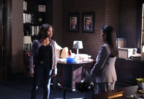 Abbie and Vasquez chat - Sleepy Hollow Season 2 Episode 3