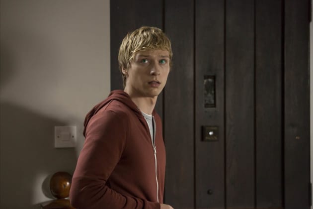 Odi In Crisis - Humans Season 2 Episode 6