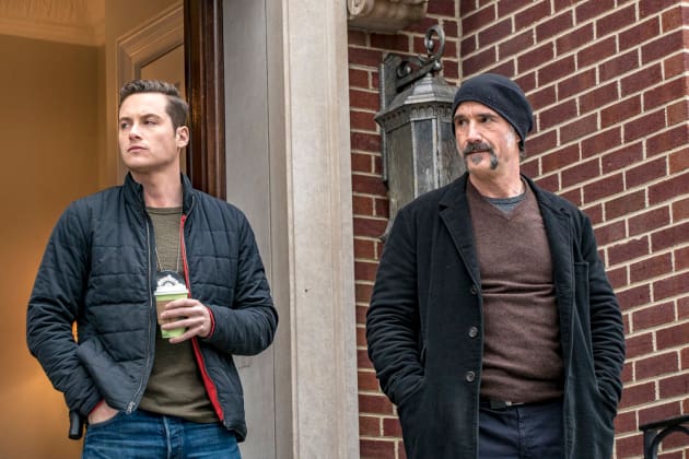 Chicago PD Season 4 Episode 20 Review: Gasping for Salvation - TV Fanatic