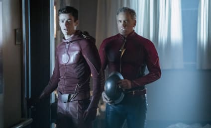 The Flash Photos: Barry Meets *SPOILER!* in the Speed Force