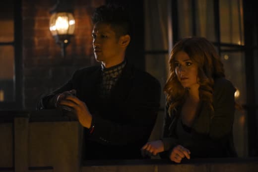 Shadowhunters Season 2 Episode 10 Review By The Light Of Dawn Tv Fanatic