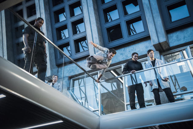 Taking a Leap - Supergirl Season 2 Episode 16