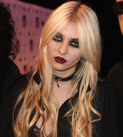 Momsen, T., Photo