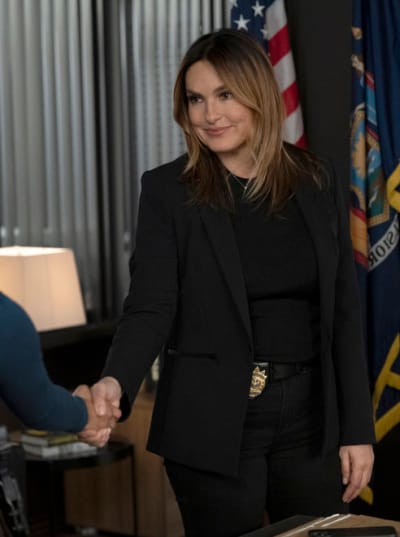 Benson Welcomes a New Team Member - Law & Order: SVU Season 24 Episode 16
