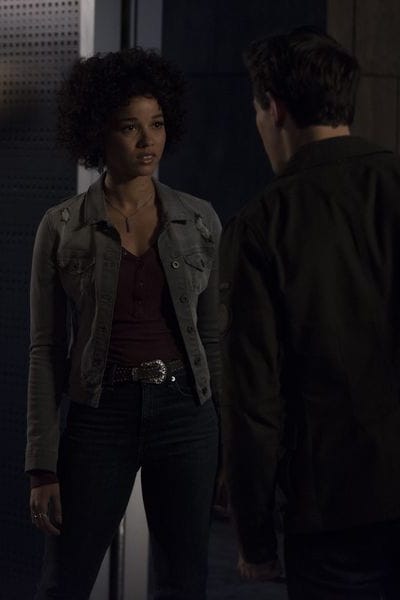 Shadowhunters Season 3 Episode 19 Review Aku Cinta Kamu Tv Fanatic