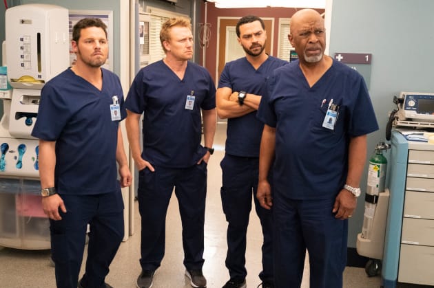 A Confused group of Guys - Grey's Anatomy Season 15 Episode 13
