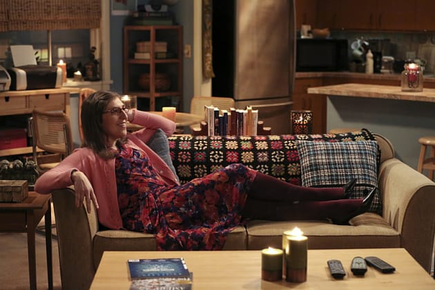 Getting Ready for Her Big Date - The Big Bang Theory Season 9 Episode 11