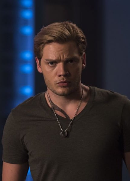 Shadowhunters Series Finale Review: A Bittersweet Goodbye - TV Fanatic