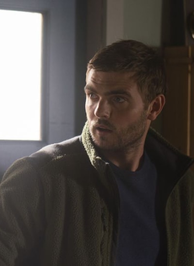 Helping Hand - Siren Season 2 Episode 5