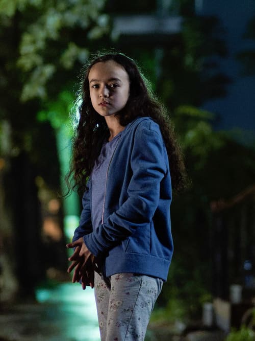 Amira Waits For Bash - Transplant Season 1 Episode 8