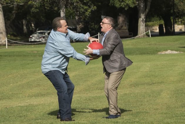 Kickball - Modern Family