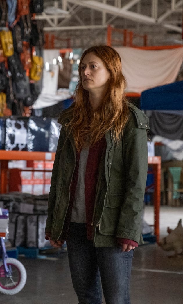 Nora at PriceMax - Y: The Last Man Season 1 Episode 6