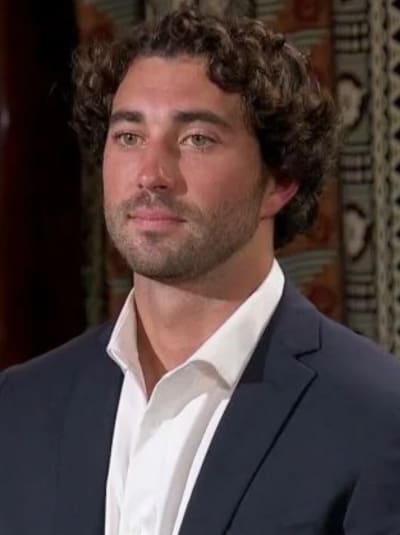 Joey to Lead Season 28 - The Bachelor