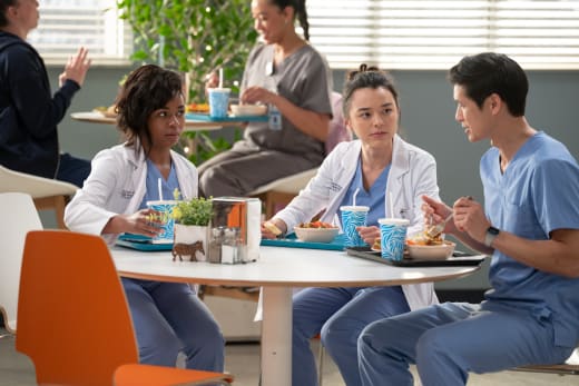 The Roomies Talk at Lunch - Grey's Anatomy Season 20 Episode 7