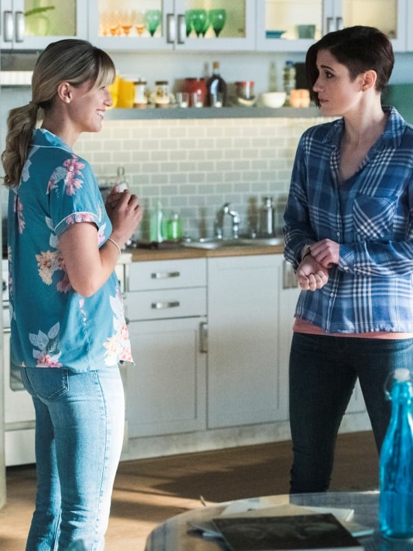 Sisters - Supergirl Season 5 Episode 15