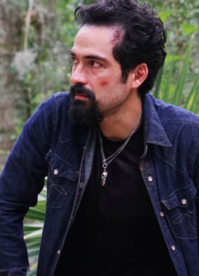 Javi Looks Nervous - Queen of the South Season 4 Episode 13