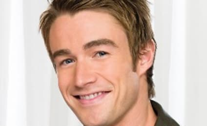 One Tree Hill Spoilers: Brian Austin Green Out; Robert Buckley In!