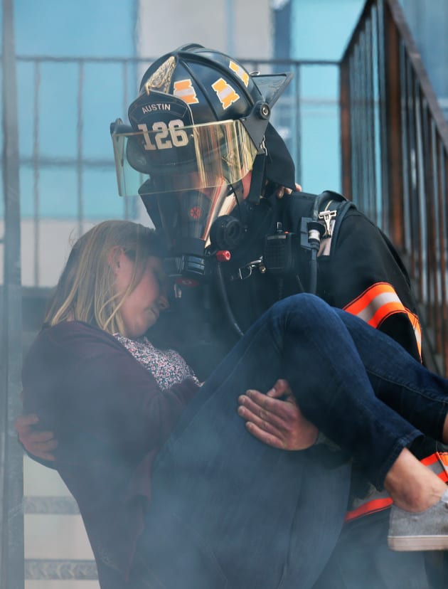 Fireman Carry - Tall - 9-1-1: Lone Star Season 2 Episode 8