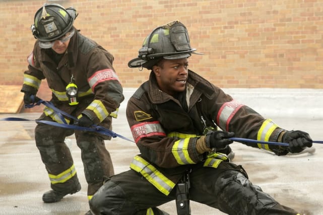 Pull Newhouse, Pull! - Chicago Fire Season 3 Episode 8