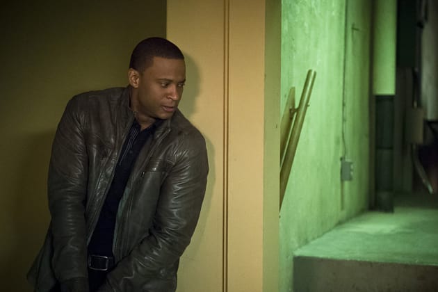 On the hunt - Arrow Season 4 Episode 20