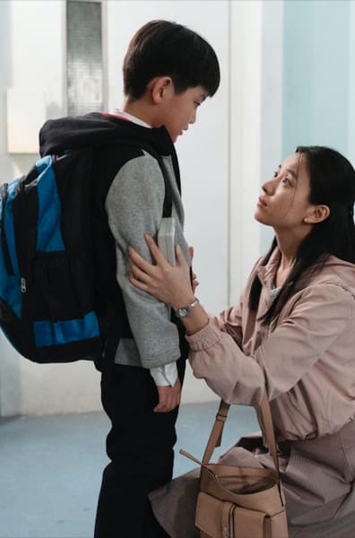 SoYun Uncovers a Secret - Treadstone Season 1 Episode 1