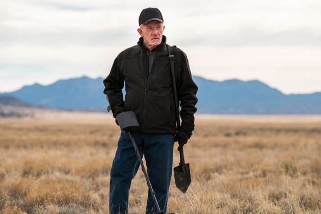 Mike Searches For Something - Better Call Saul Season 3 Episode 8