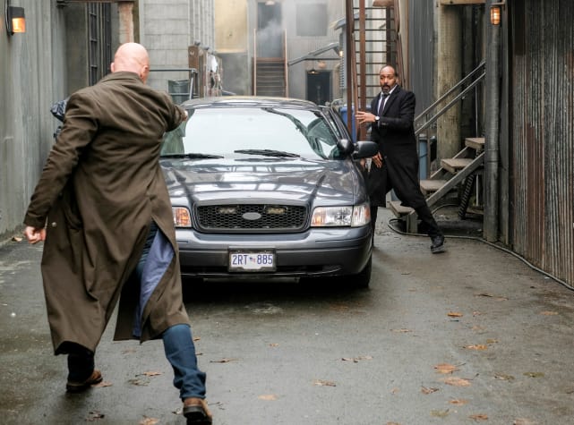 A gunfight the flash s4e12