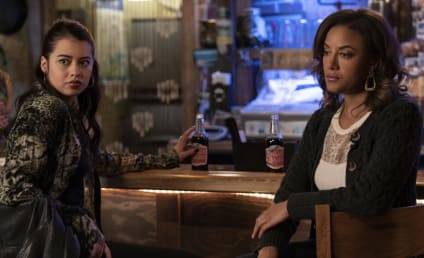 Roswell, New Mexico Exclusive Clip: Rosa Returns As The Search For Alex Begins!