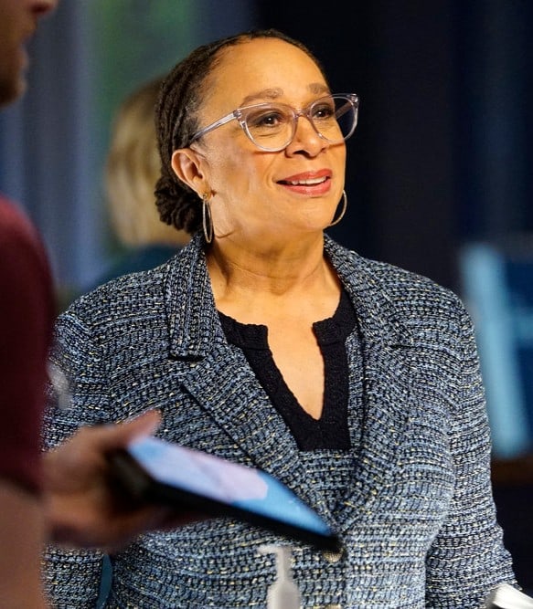 Sharon Is Glowing - Chicago Med Season 5 Episode 7