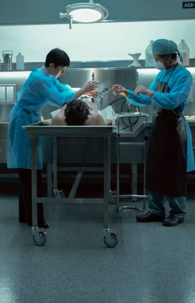 Dr. Cooper and Dr. Allen Examine Glen King - Coroner Season 1 Episode 7
