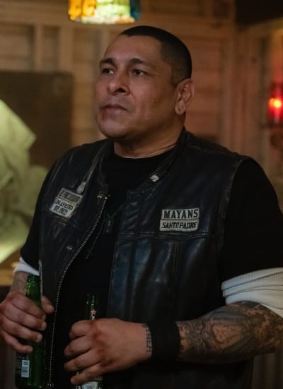 Looking for Nails - Mayans M.C. Season 3 Episode 9