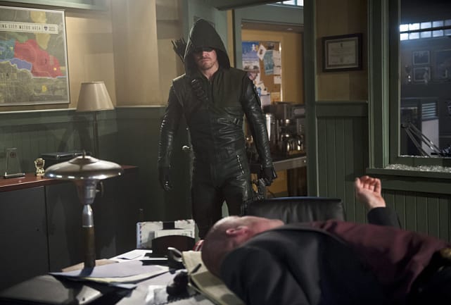 Capt. Down - Arrow Season 3 Episode 16