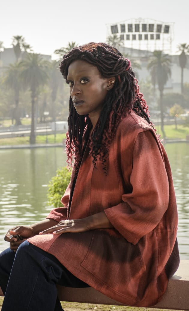 Suspicious Guinan - Star Trek: Picard Season 2 Episode 4