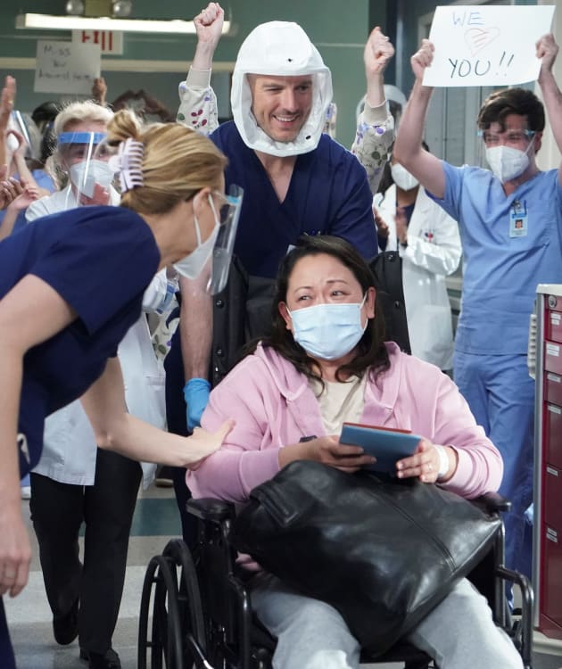 Beating COVID - tall - Grey's Anatomy Season 17 Episode 13