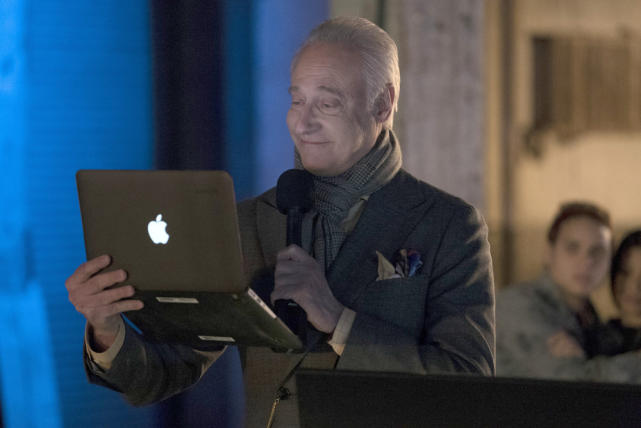 Data checks his data - The Blacklist Season 4 Episode 14