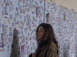 Hero at the FEMA Center tall - Y: The Last Man Season 1 Episode 2