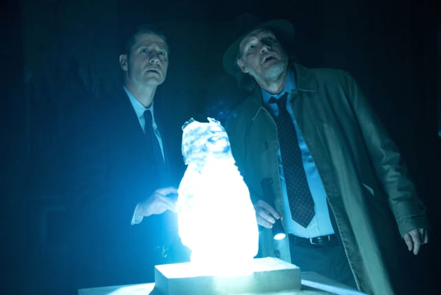 The glowing owl gotham season 3 episode 19