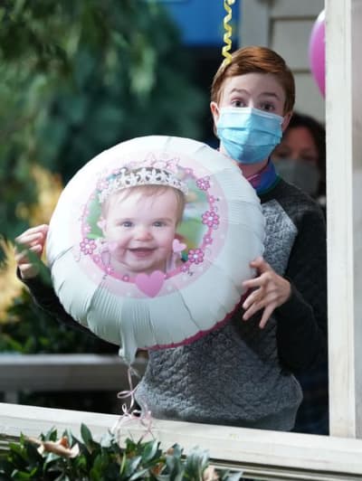 Mark tiene un globo - The Conners Temporada 3 Episodio 8
