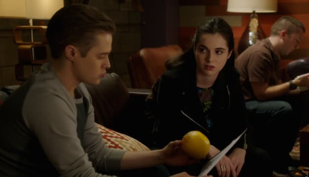 Bay Worries She's Being Plagarized - Switched at Birth