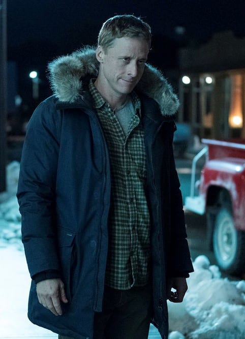 Resident Alien Season 1 Episode 1 Review: Pilot - TV Fanatic