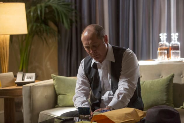 Red Looks in a Box - The Blacklist Season 2 Episode 1