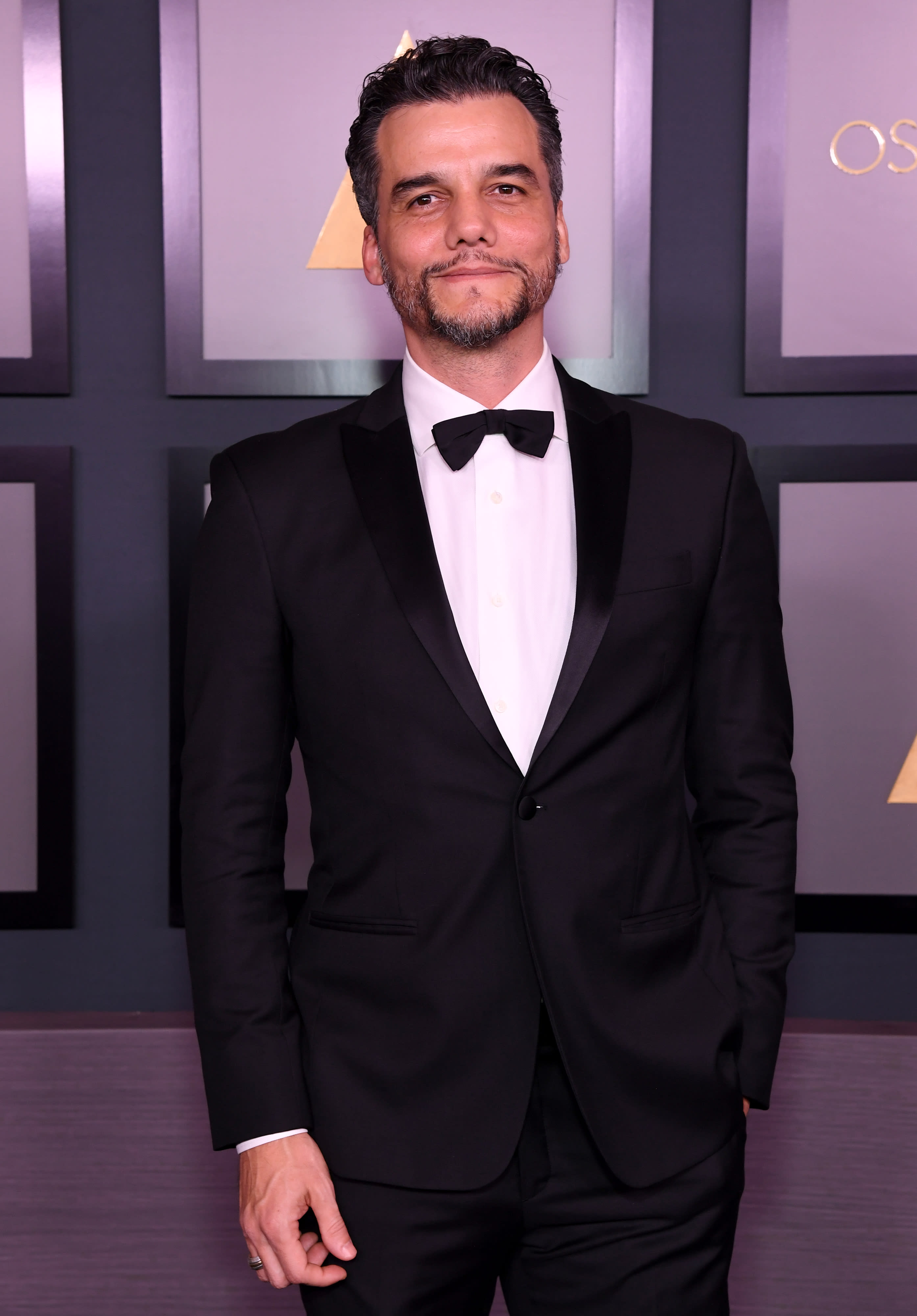 Wagner Moura attends the Academy of Motion Picture Arts and Sciences 13th  Governors Awards at Fairmont Century Plaza - TV Fanatic