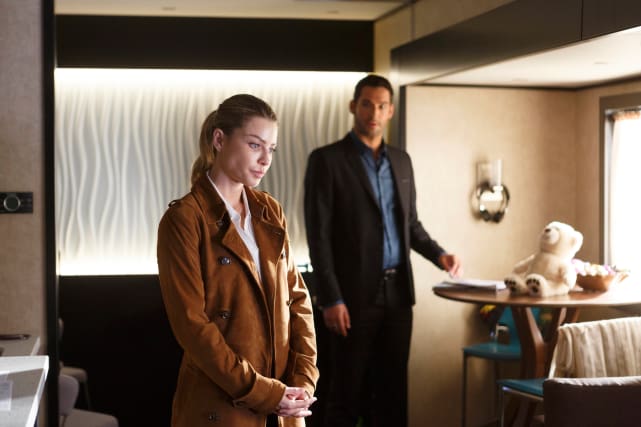 Digging Deep - Lucifer Season 2 Episode 1