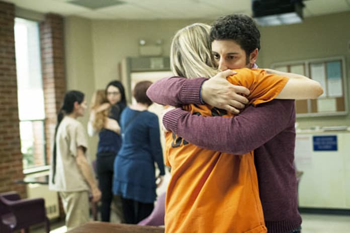 Piper And Larry Hug Tv Fanatic
